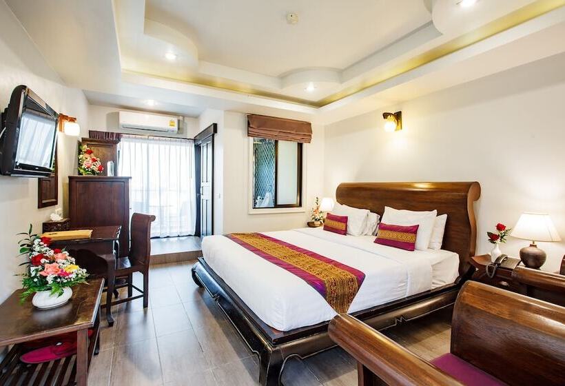 اتاق لوکس, Raming Lodge