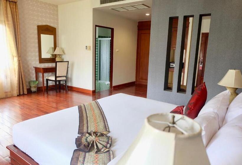 اتاق لوکس, Teak Garden Resort, Chiang Rai