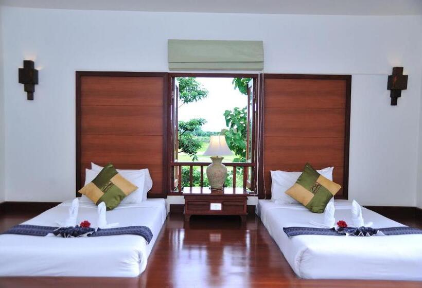 اتاق لوکس, Teak Garden Resort, Chiang Rai