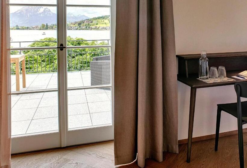 Suite with lake view, Restaurant Seehof