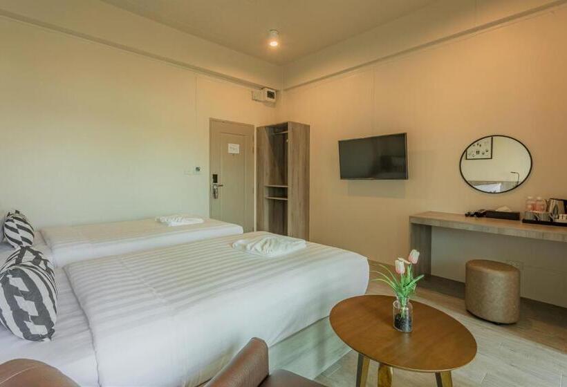 اتاق استاندارد با چشم‌انداز, Ang Pao Hotel Phuket