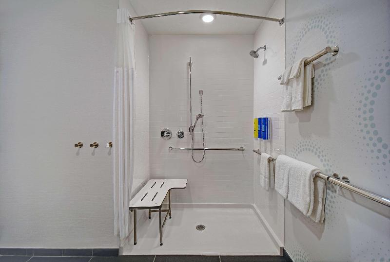 اتاق استاندارد برای معلولان, Tru By Hilton Gaylord