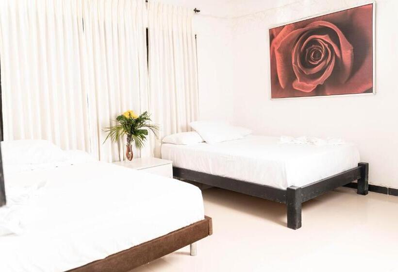اتاق استاندارد سه نفره, Finca Hotel La Quinta De Torrione