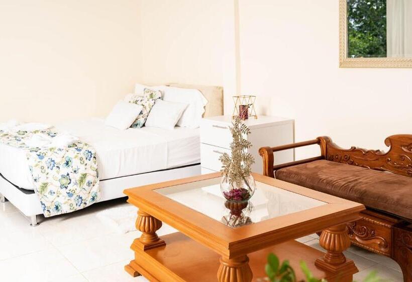 اتاق لوکس چهار تخته, Finca Hotel La Quinta De Torrione