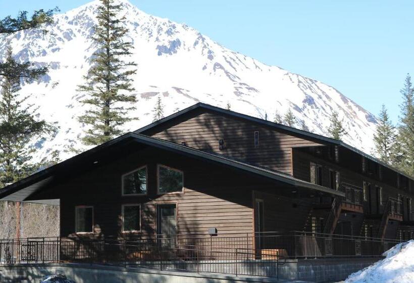استودیوی استاندارد, Spruce Lodge