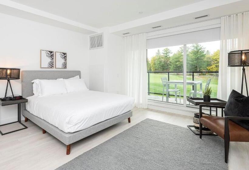 استودیوی استاندارد, Muskoka Bay Resort