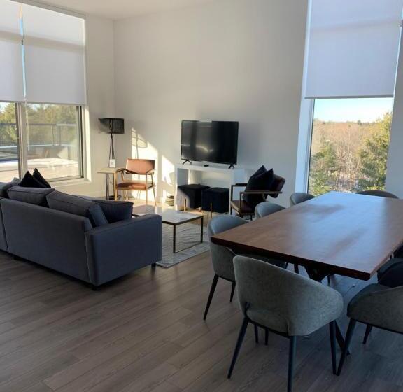 سوییت اجرایی, Muskoka Bay Resort