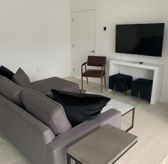 سوییت اجرایی, Muskoka Bay Resort