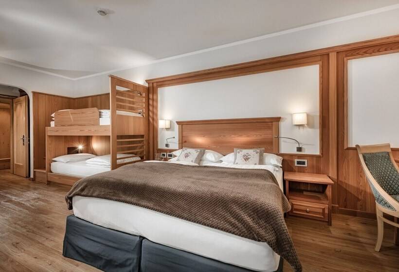 اتاق خانوادگی, Family Hotel Serena