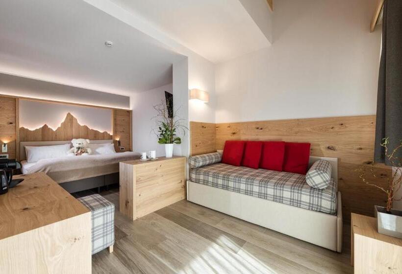 سوئیت جونیور خانوادگی, Family Hotel Serena
