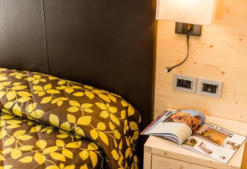 سوییت خانوادگی, Family Hotel Serena
