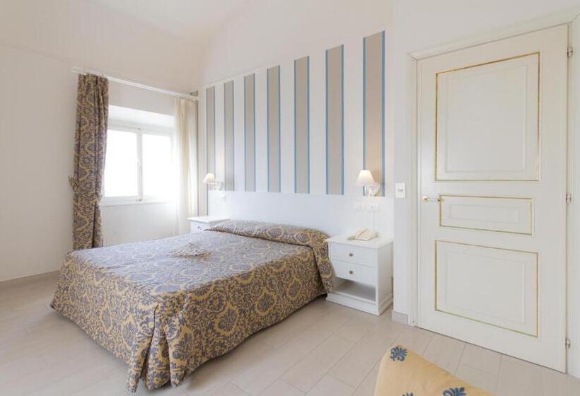 Camera Standard, Grand Hotel Villa Parisi