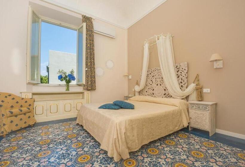 Camera Standard, Grand Hotel Villa Parisi
