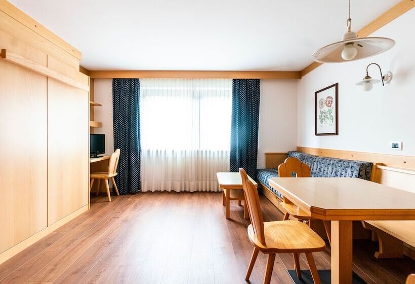 استودیوی استاندارد, Apartments Boè