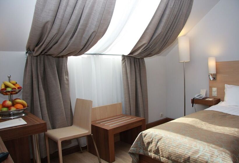 Quarto Comfort Individual, Bristol  Budapest