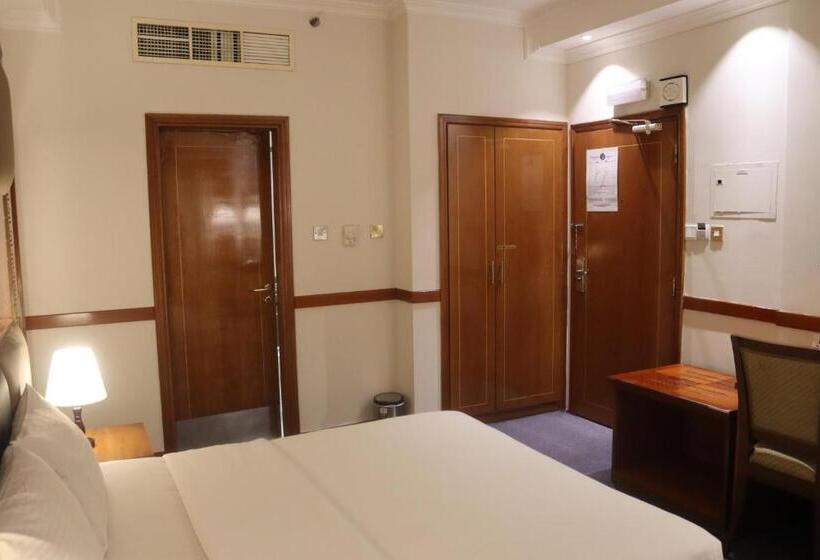 Deluxe Room, Delmon