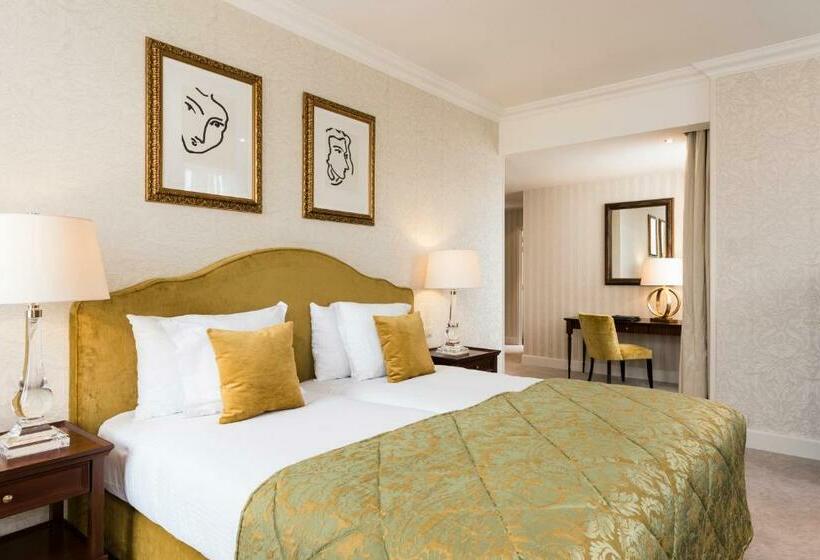 سوییت لوکس, Dukes  Palace Brugge   By Dukes  Hotel Collection