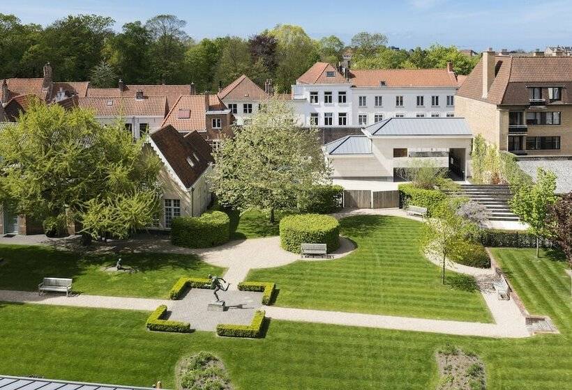 Chambre Supérieure Vue Jardin, Dukes' Palace Brugge