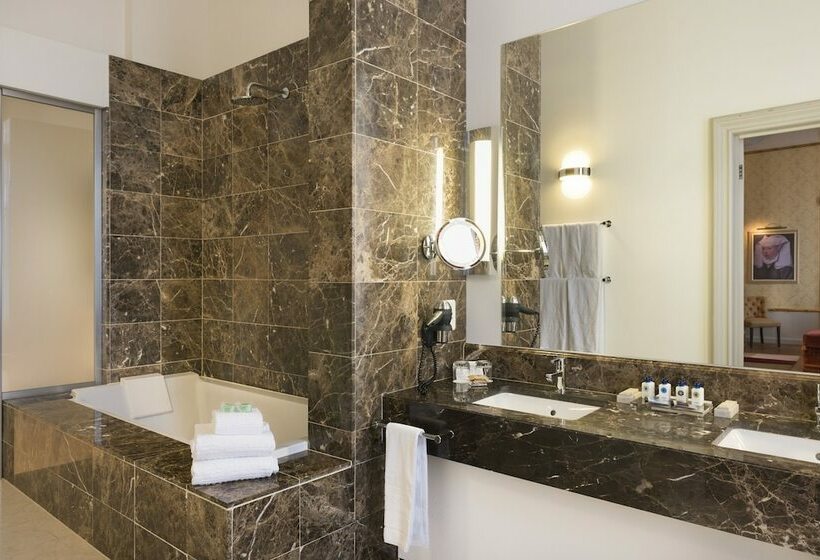 سوئیت با وان آب گرم, Dukes  Palace Brugge   By Dukes  Hotel Collection