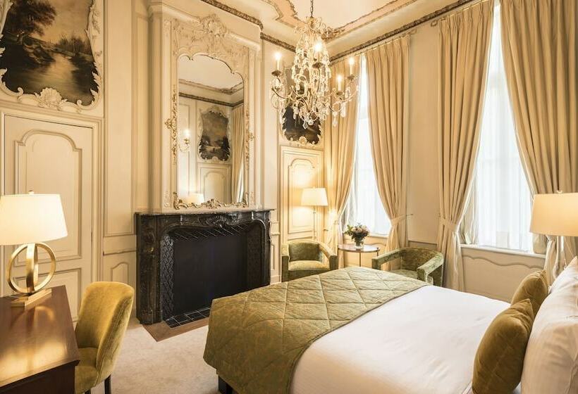 سوییت جونیور, Dukes  Palace Brugge   By Dukes  Hotel Collection