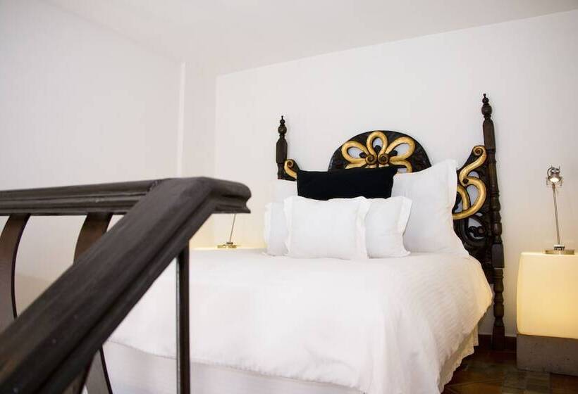 סוויטת ג'וניור, Herencia By Hosting House