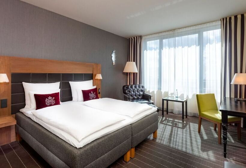 Chambre Standard, Mövenpick  Stuttgart Airport