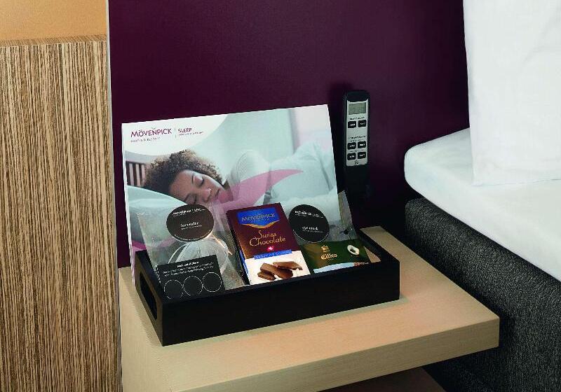 اتاق استاندارد با تخت بزرگ, Mövenpick Hotel Stuttgart Airport