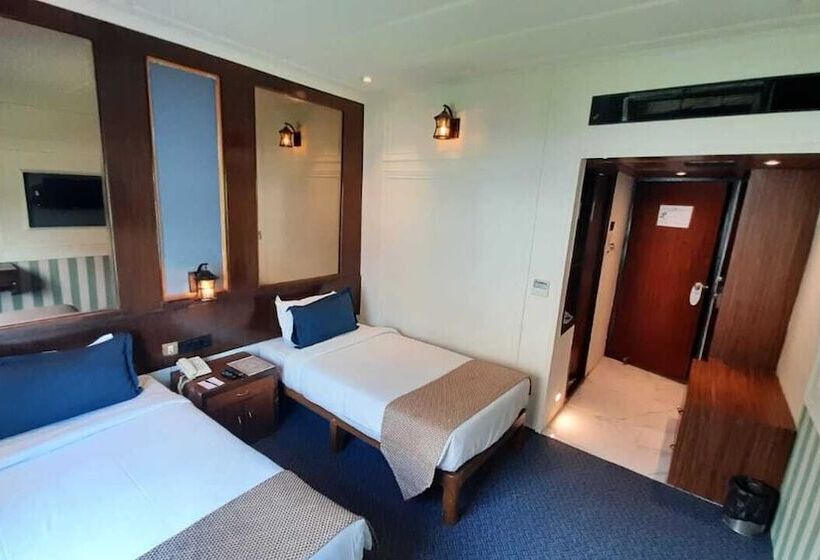标准间, Polo Floatel Kolkata