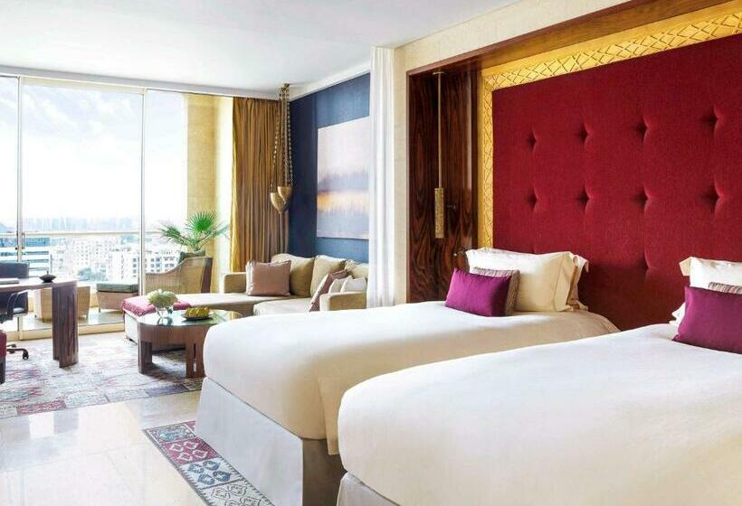 Standard Room, Raffles Dubai