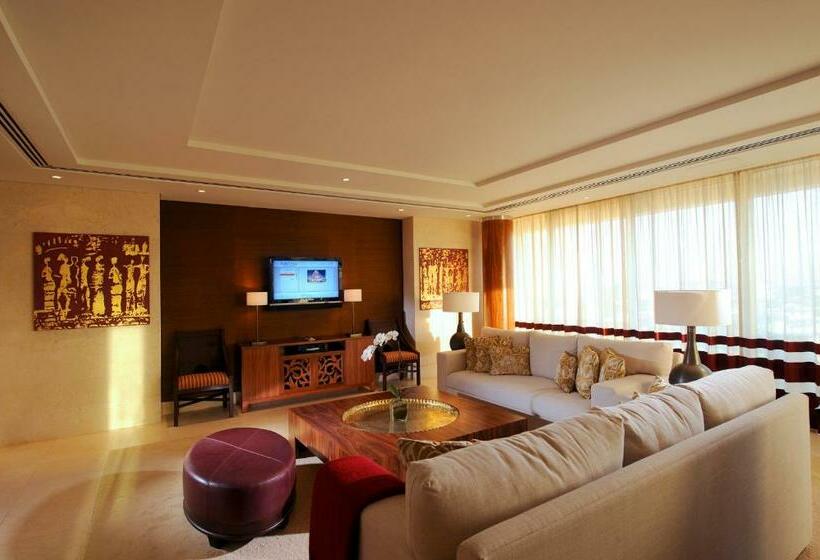 Suite, Raffles Dubai