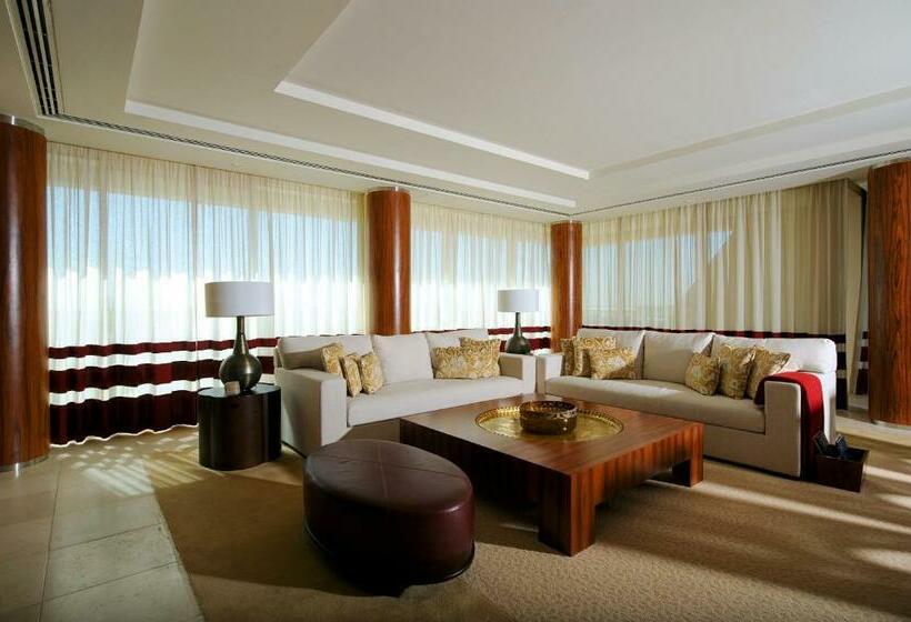 Suite, Raffles Dubai