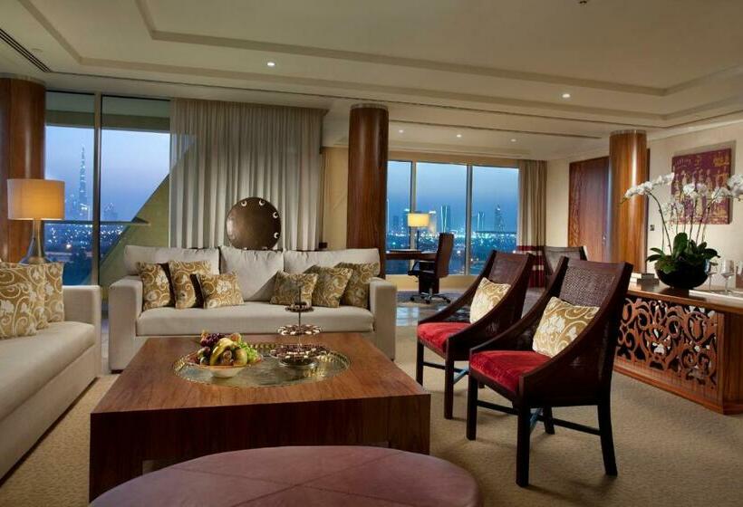 Suite, Raffles Dubai