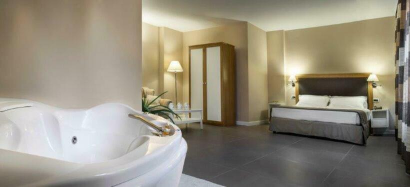 سوئیت با وان آب گرم, Relais Le Felci Executive Suite Spa