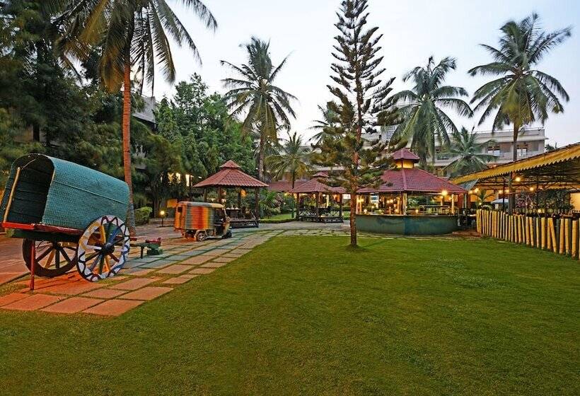 수피리어 룸, Royal Orchid Resort & Convention Centre, Yelahanka Bangalore