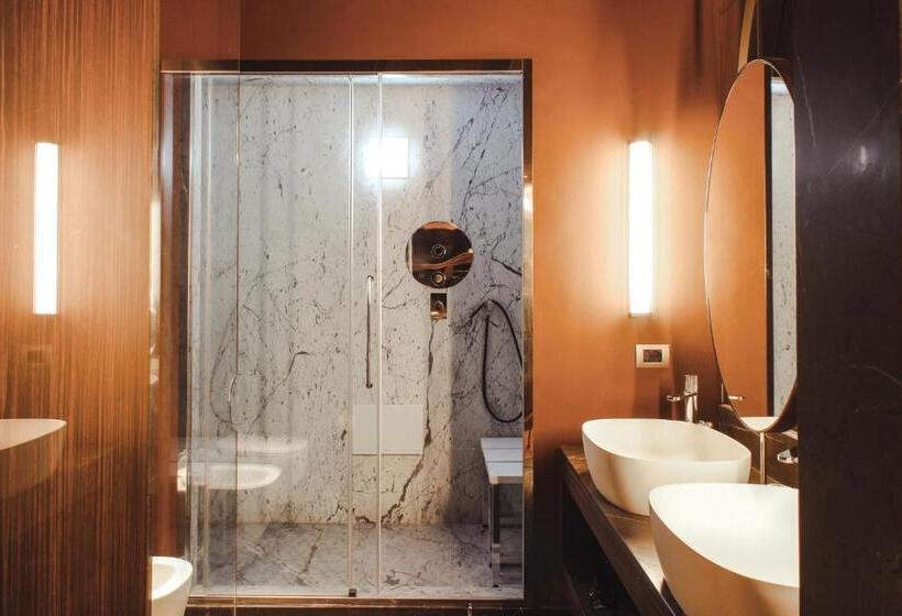 سوییت با چشم‌انداز باغ, Villa Campomaggio Resort & Spa