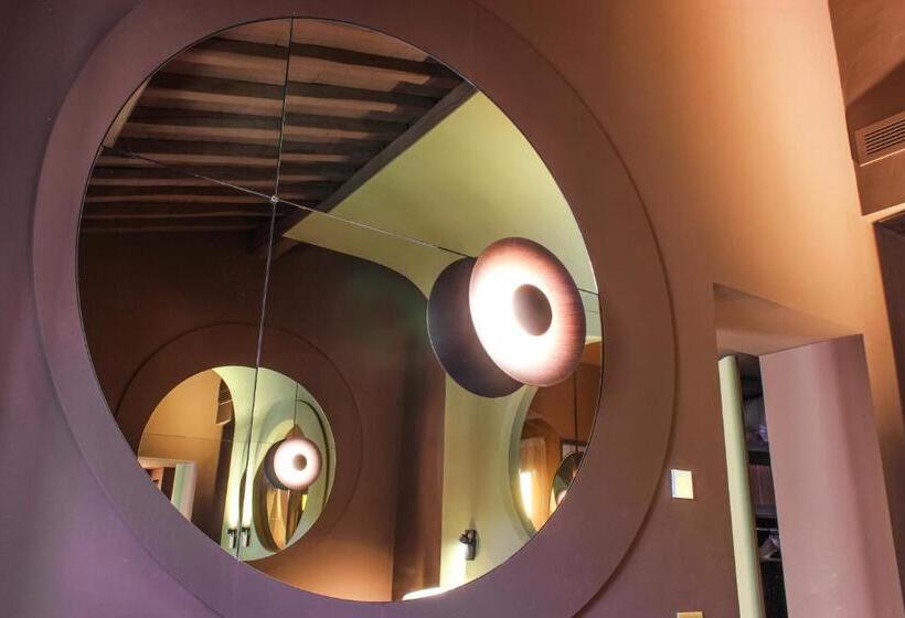 سوییت با چشم‌انداز باغ, Villa Campomaggio Resort & Spa