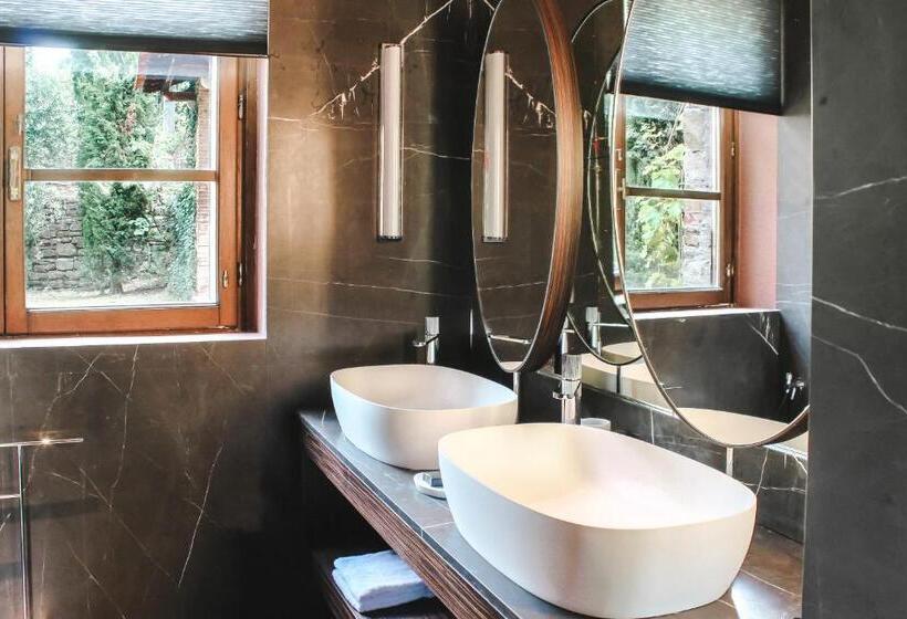 سوییت با چشم‌انداز باغ, Villa Campomaggio Resort & Spa
