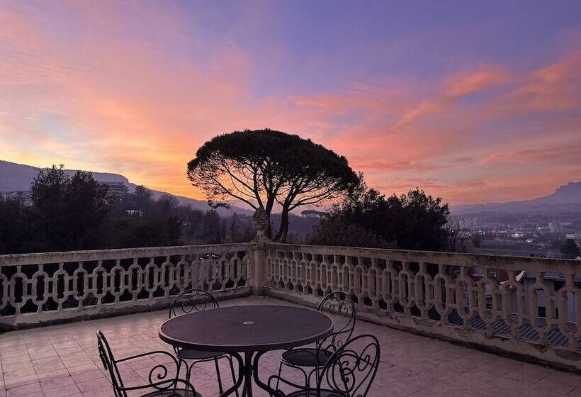 سوییت جونیور, Villa Pigna