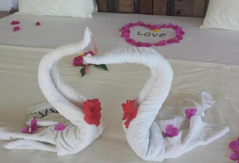 اتاق لوکس چهار تخته, White Sands