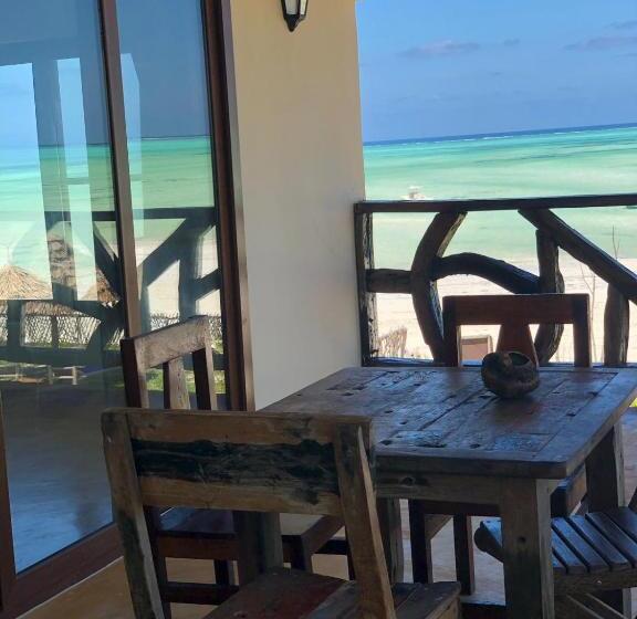 اتاق سه نفره دلوکس با چشم‌انداز دریا, White Sands