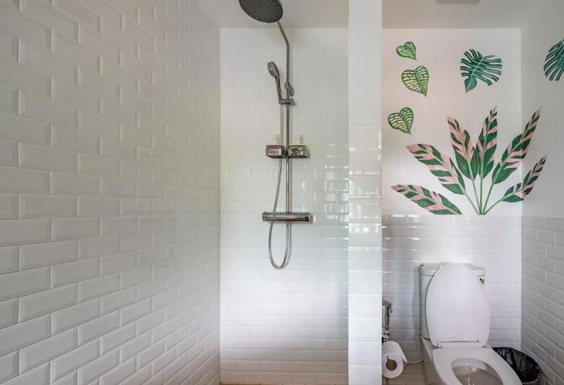 اتاق استاندارد با بالکن و چشم‌انداز دریا, By The Sea Koh Mak Boutique Guesthouse