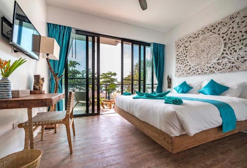 اتاق استاندارد با بالکن و چشم‌انداز دریا, By The Sea Koh Mak Boutique Guesthouse