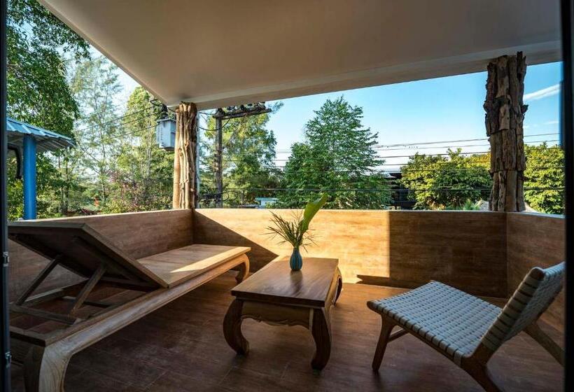 آپارتمان 1 خوابه با بالکن, By The Sea Koh Mak Boutique Guesthouse