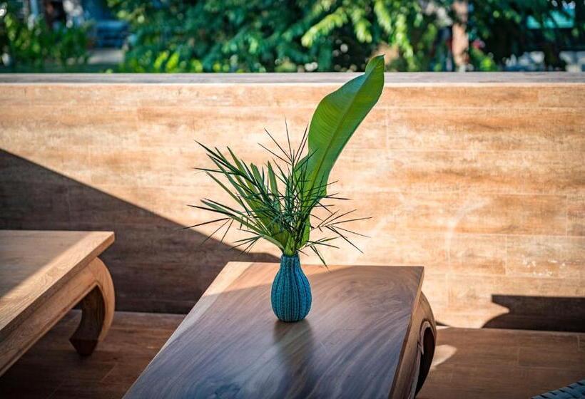 آپارتمان 1 خوابه با بالکن, By The Sea Koh Mak Boutique Guesthouse