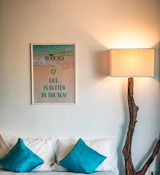 آپارتمان 1 خوابه با بالکن, By The Sea Koh Mak Boutique Guesthouse
