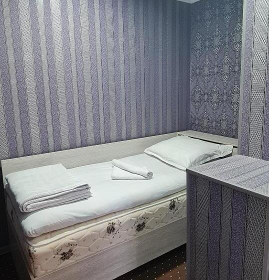 آپارتمان 2 خوابه, Status House