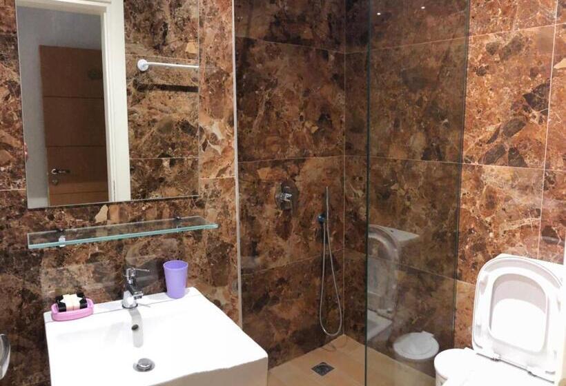 اتاق لوکس با تخت بزرگ, Vial Rooms