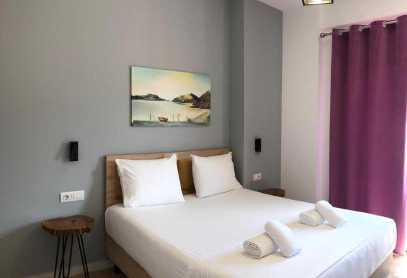 اتاق لوکس با تخت بزرگ, Vial Rooms