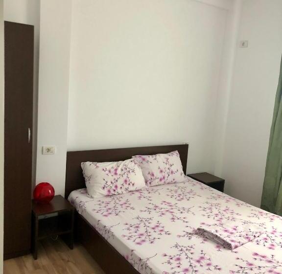 اتاق اکونومی, Vila Bordei Verde