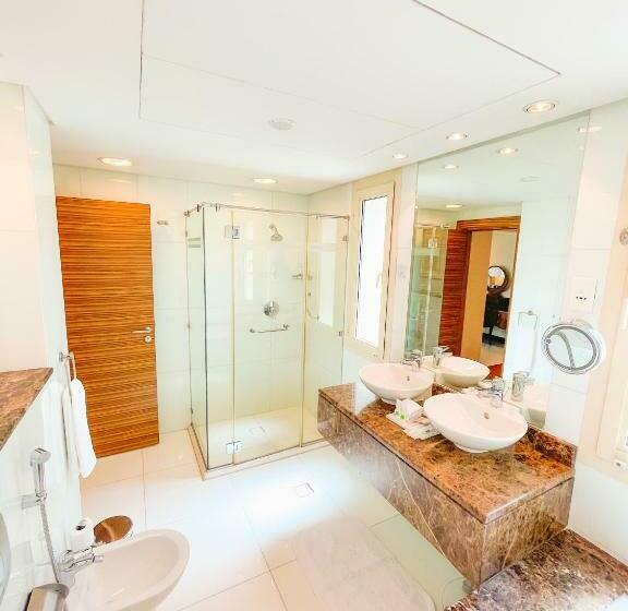 اتاق کلاسیک با تخت دونفره, Swissotel Al Murooj Dubai
